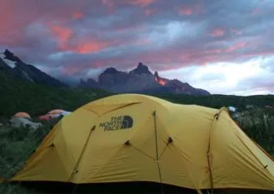 Niko's Two Adventure - Equipo Camping